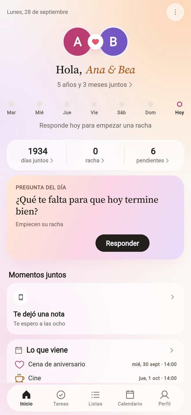 Pantalla de inicio de krivo: la pareja, los días juntos y la pregunta del día.